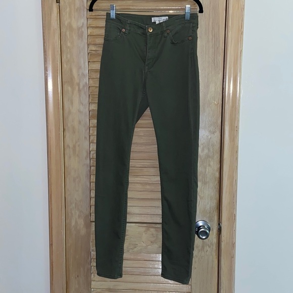 H&M Pants- Dark green (size 6) fits like a small - Picture 2 of 3